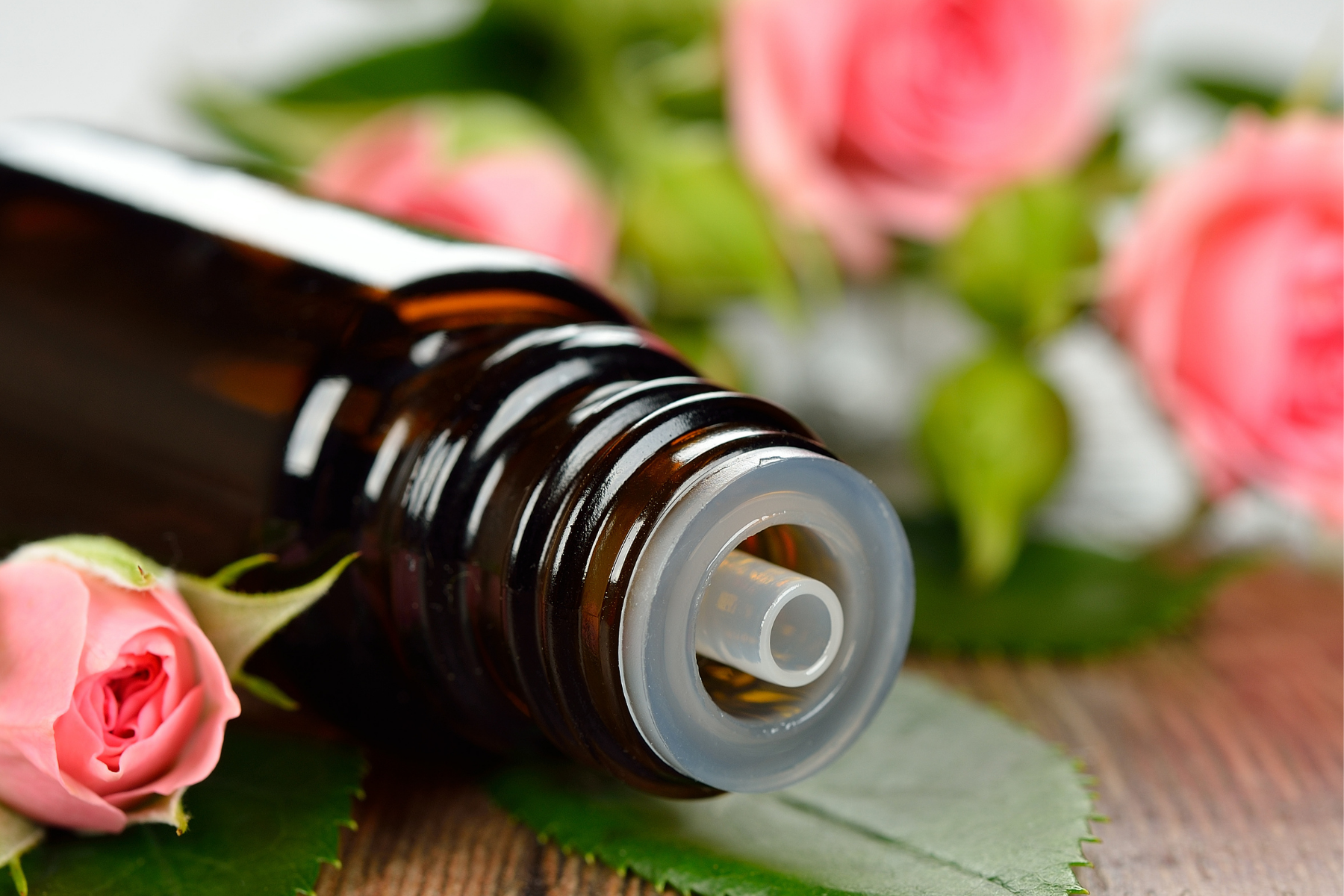 01 Damask Rose Oil 1